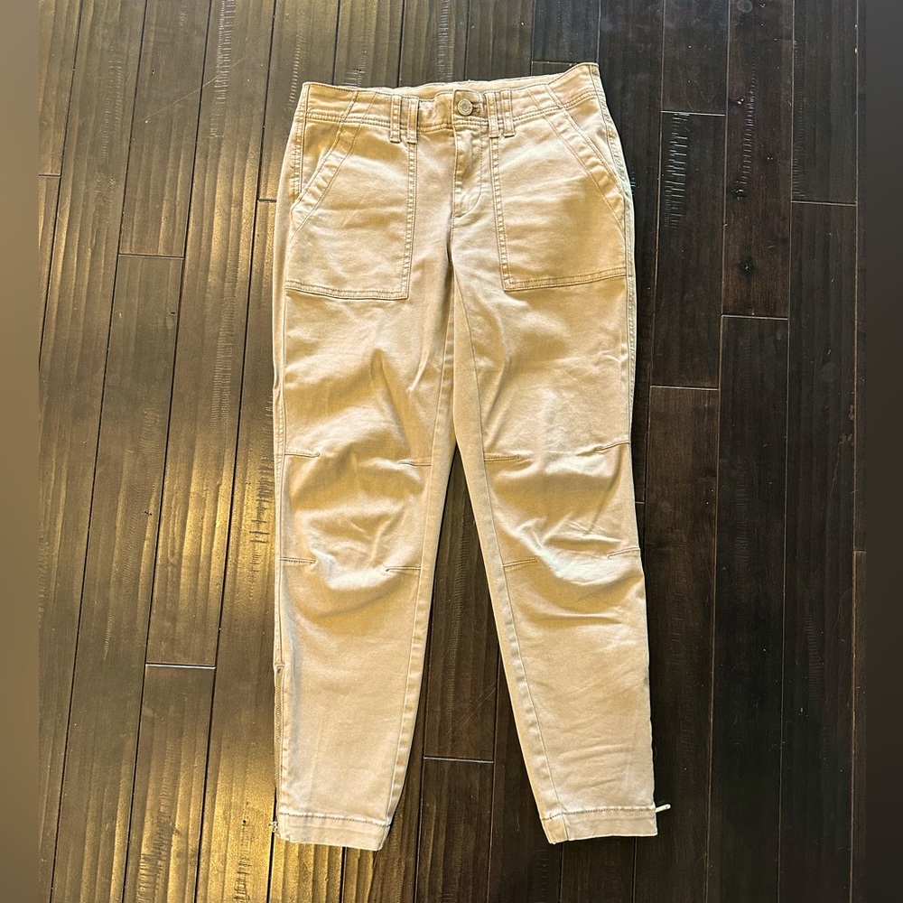 New without tags White House Black Market pants size 00.